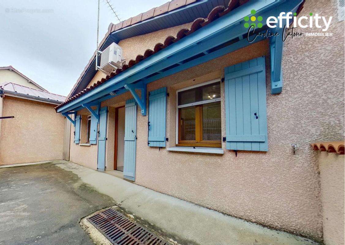 Maison à SAINT-ETIENNE-LE-MOLARD