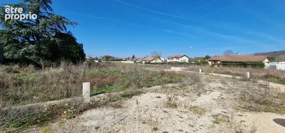 Terrain à CREMIEU