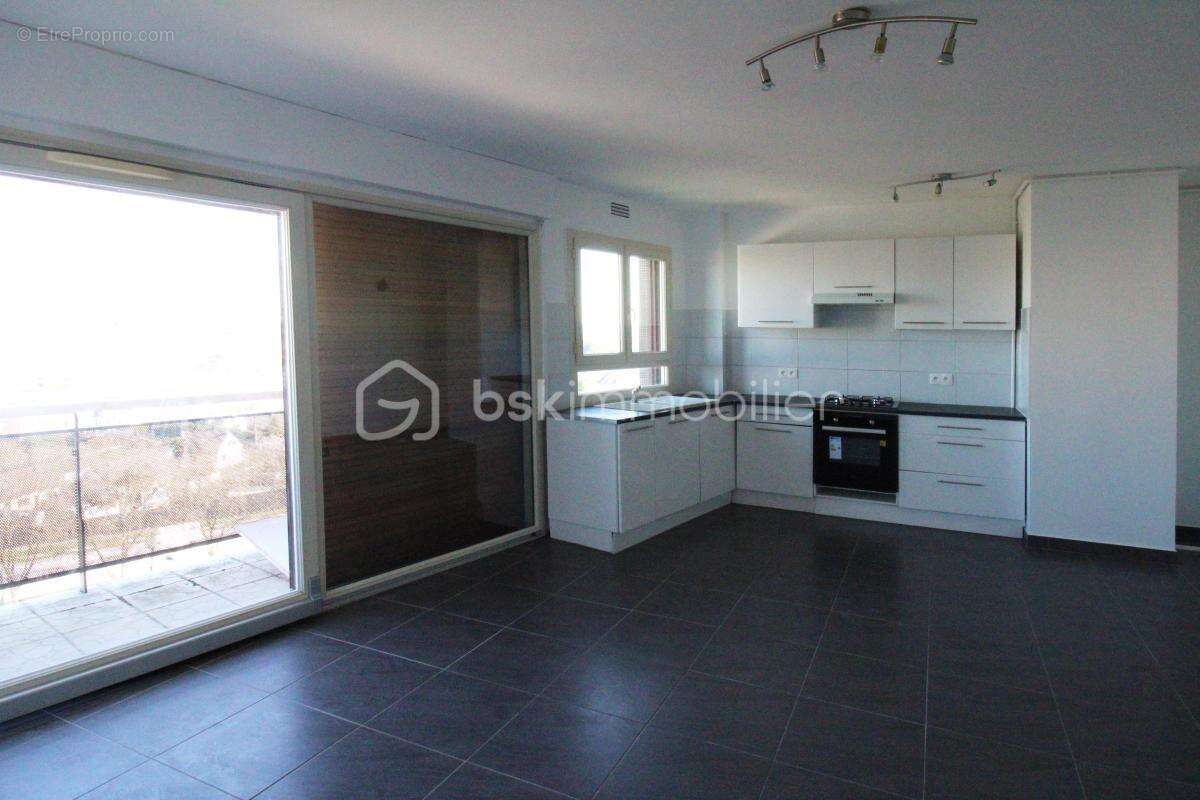 Appartement à LE MEE-SUR-SEINE