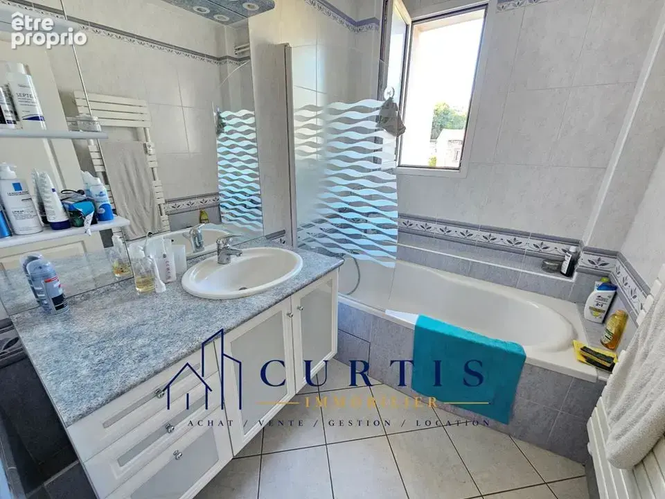Appartement 69 m² à La Ricamarie  - photo 8