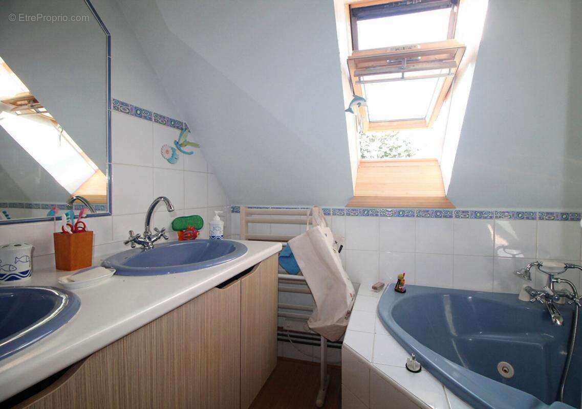 Maison Guemappe 8 pièce(s) 136m² - photo 12