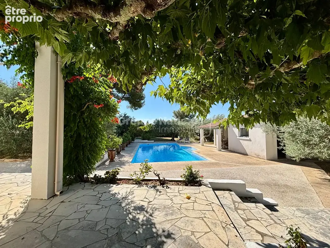 Maison Nages Et Solorgues 8 pièce(s) 172 m2 - photo 16