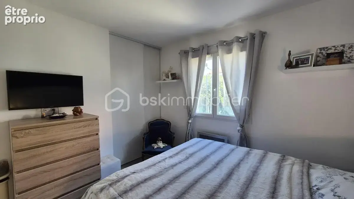 A vendre villa trois faces recente de 82m² sur terrain de 286m² a elne - en plain pied - deux chambres - garage - aucun travaux  - photo 18