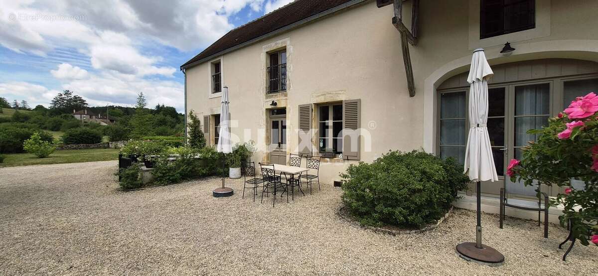 Maison à VEZELAY