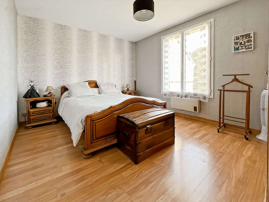 Maison à SAULX-LES-CHARTREUX