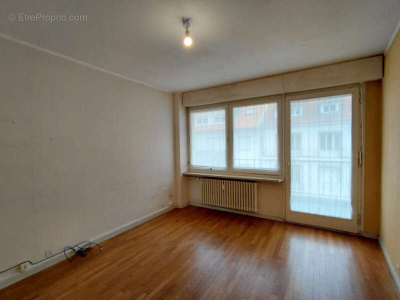 A vendre, Appartement P5 - 100 m2 avec balcon Quartier Sablon - photo 4