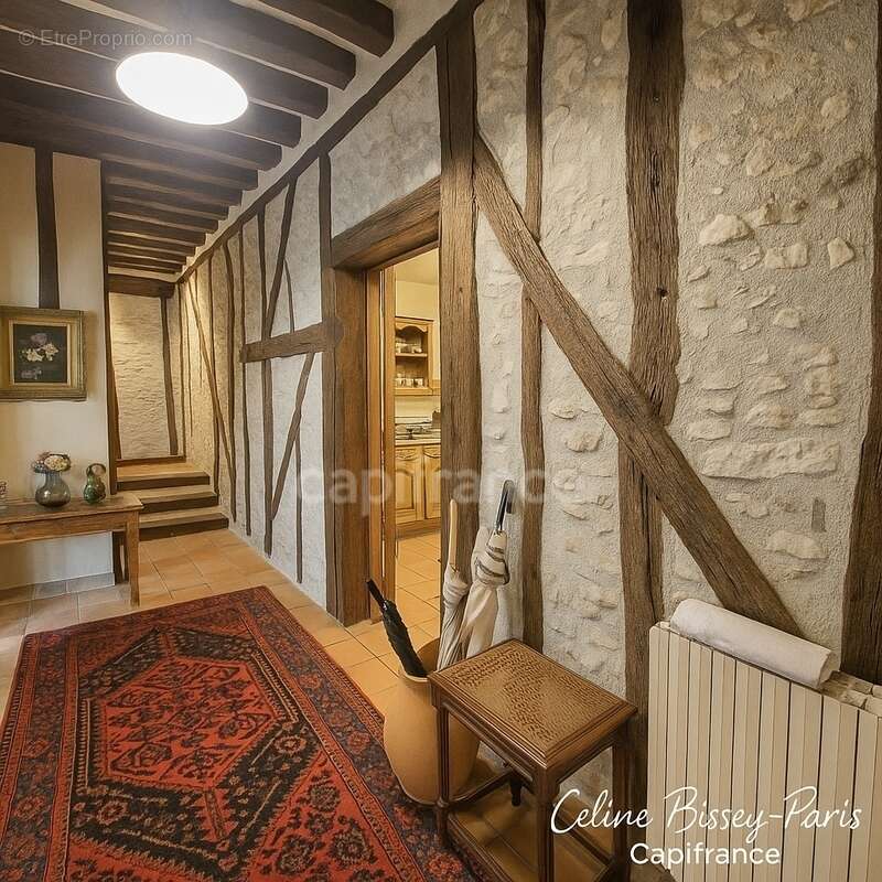 Maison à CHASSY