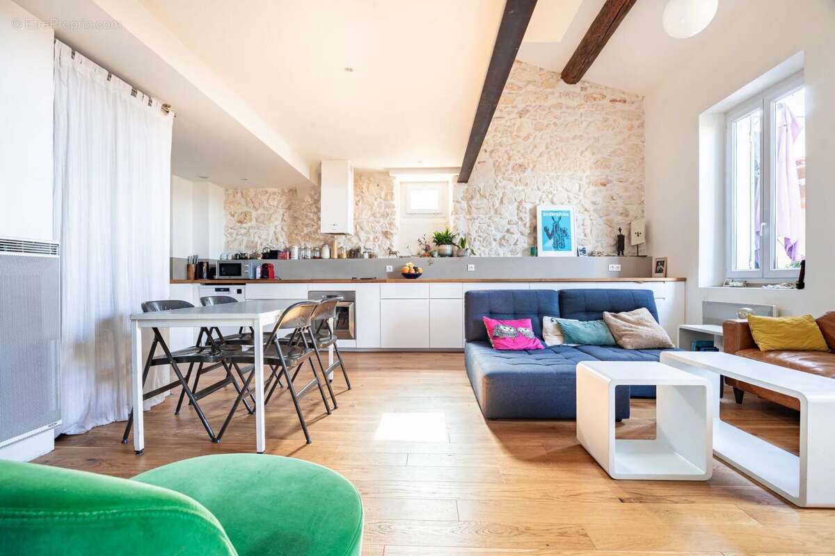 Appartement à MARSEILLE-6E