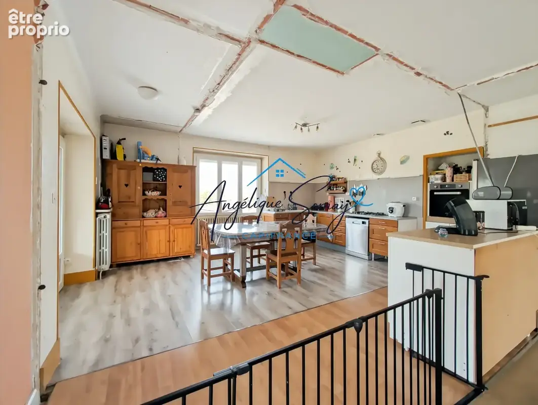  MANTRY – Maison mitoyenne avec maisonnette en pierre et beaux volumes - photo 11