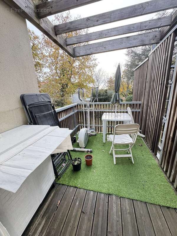 Appartement à LA SALVETAT-SAINT-GILLES