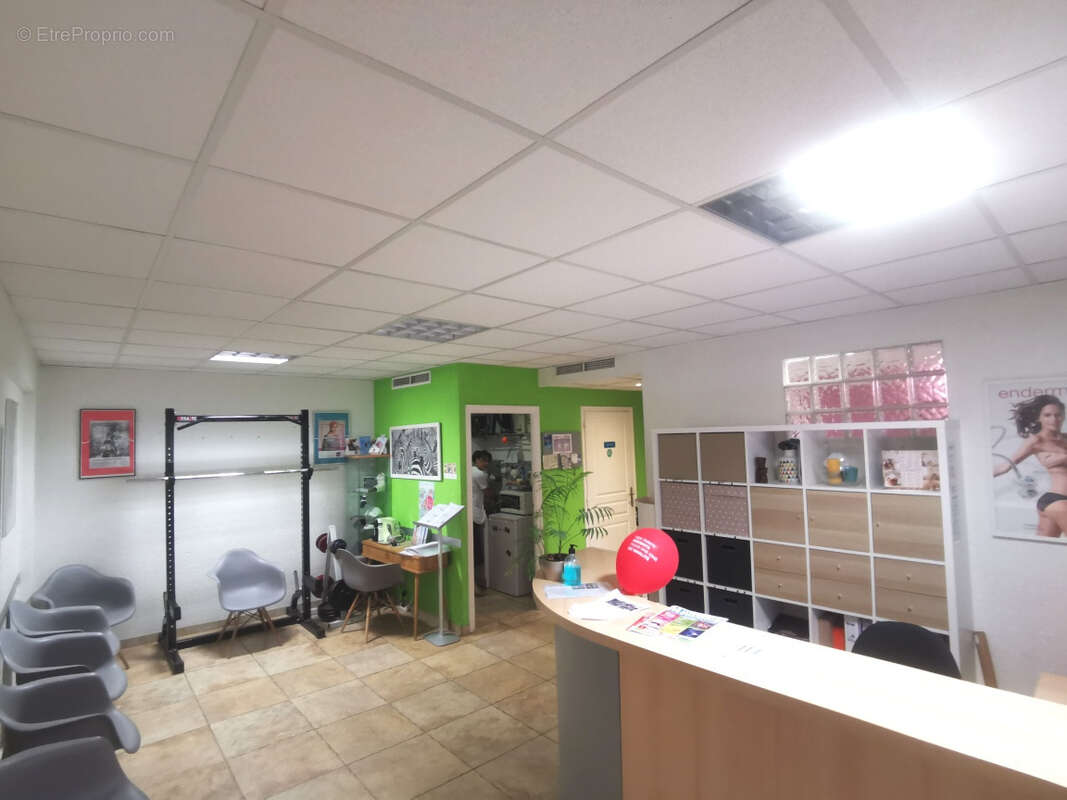 Commerce à MOUANS-SARTOUX