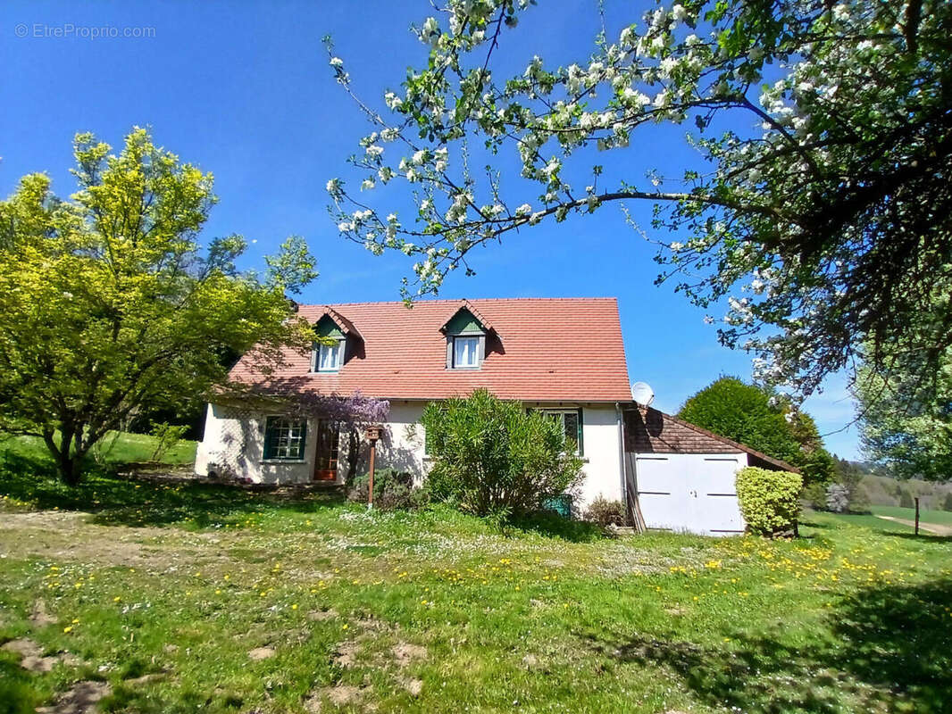 20250411_151552 - Maison à SAINT-PRIEST-LES-FOUGERES