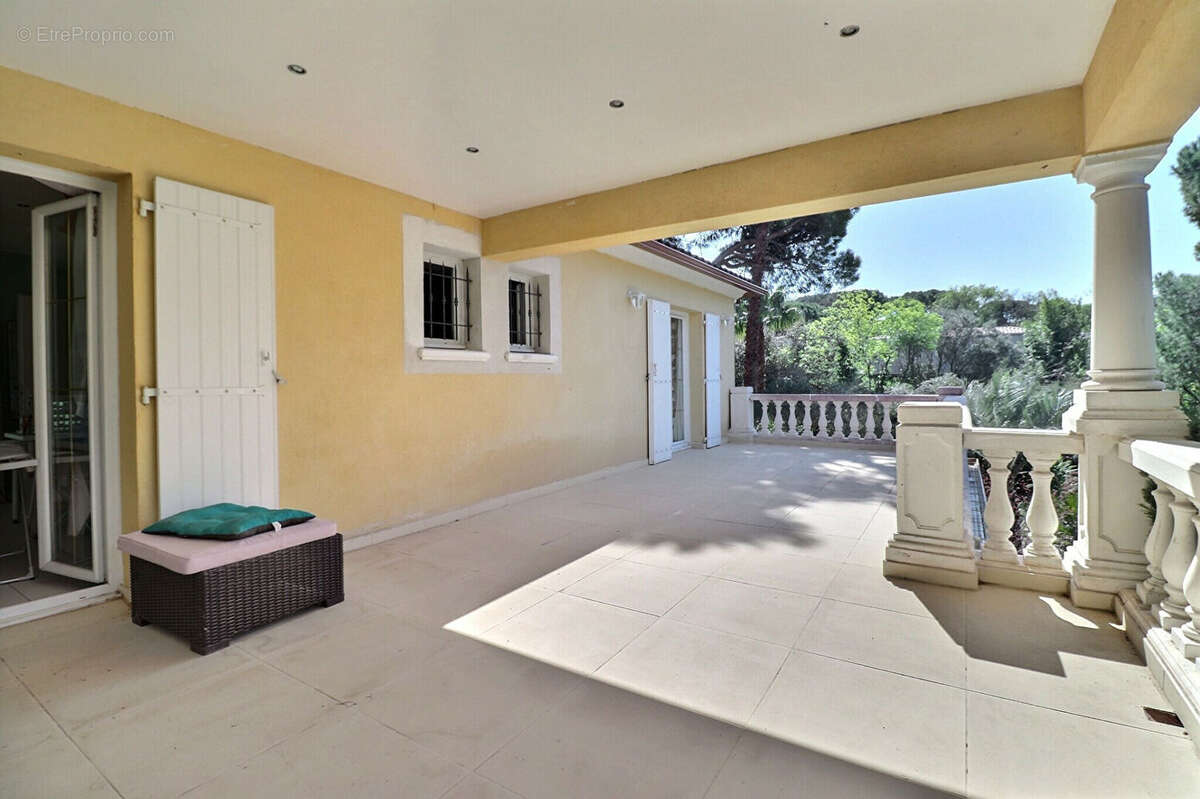 Maison à FREJUS