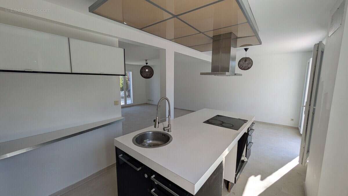 Maison 101 m² à La Ciotat  - photo 4