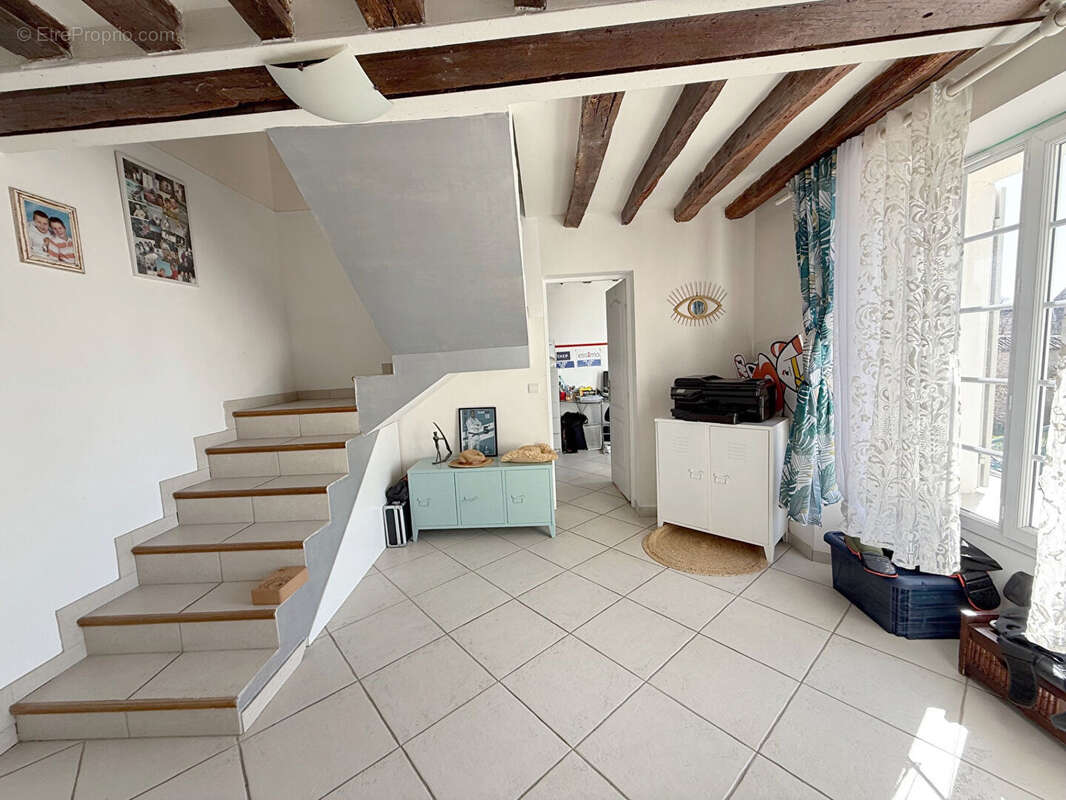 Maison à HOUDAN
