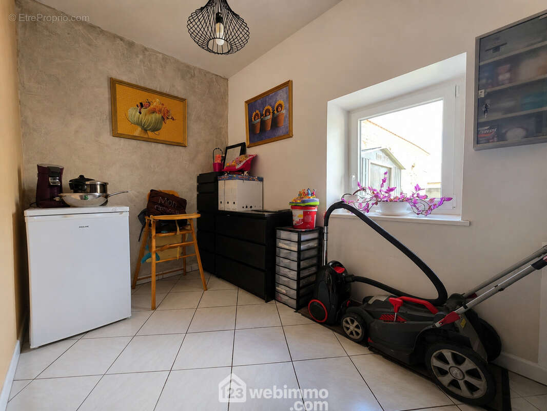 À chacun son idée : bureau, dressing, espace loisirs ou coin lecture, tout est possible. - Maison à LAPPION