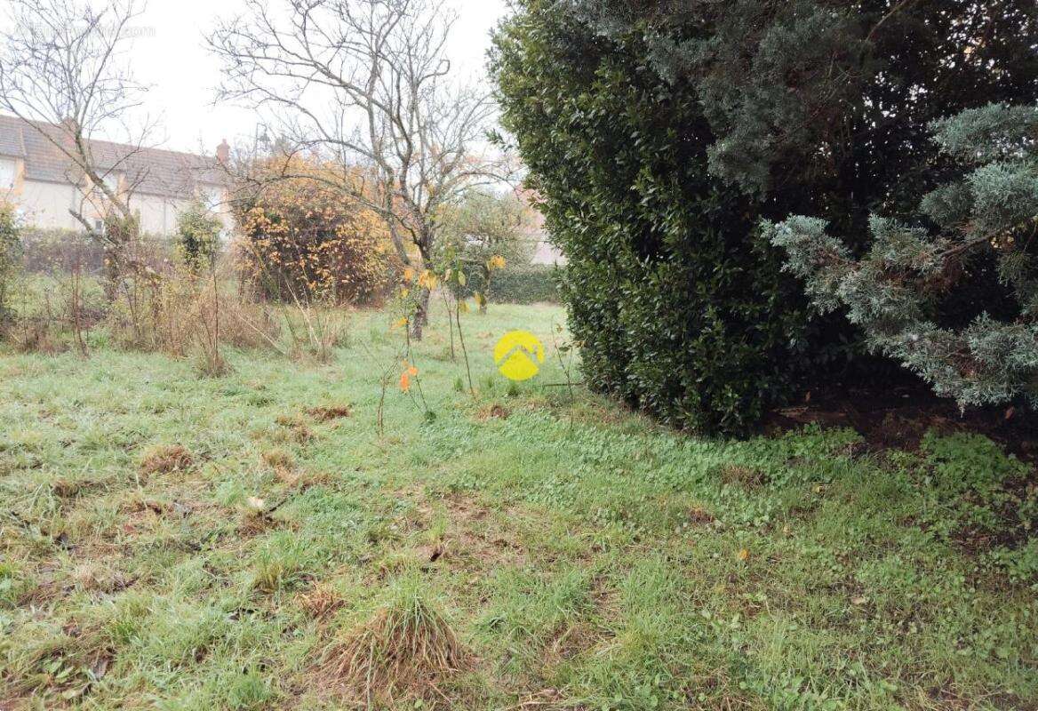 Maison à SAINT-AMAND-MONTROND