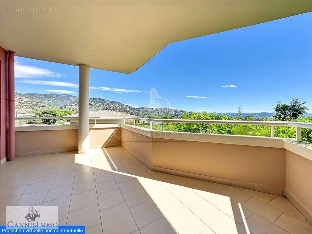 Appartement à MANDELIEU-LA-NAPOULE