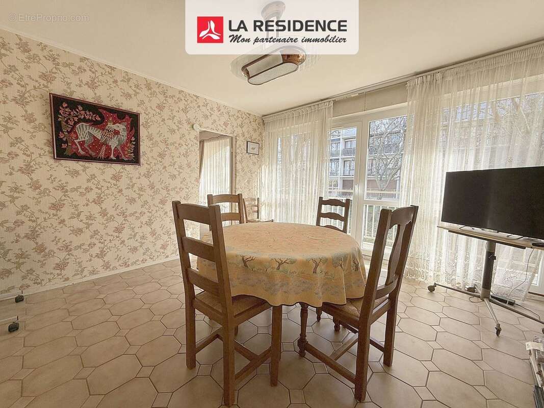 Appartement à VELIZY-VILLACOUBLAY