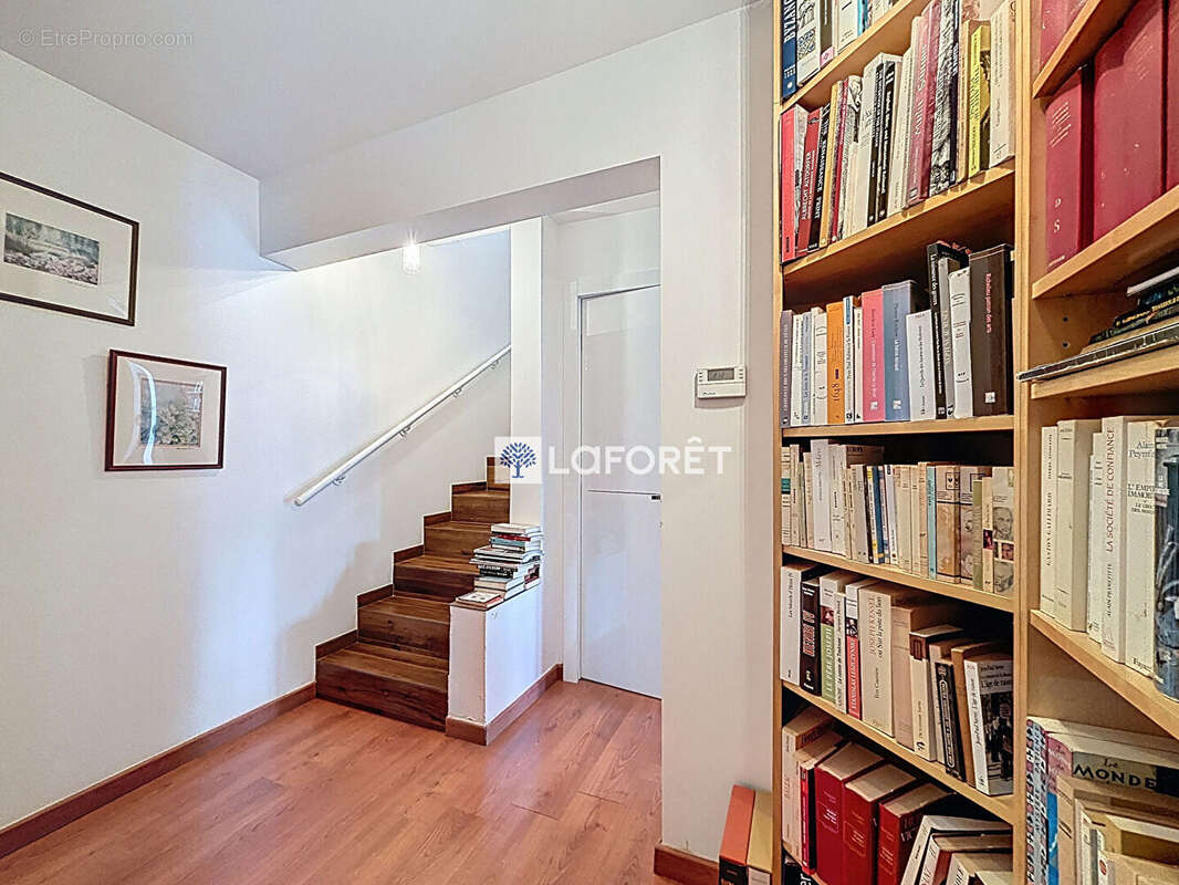 Maison de standing de 128m² avec vue mer exceptionnelle et piscine - photo 9
