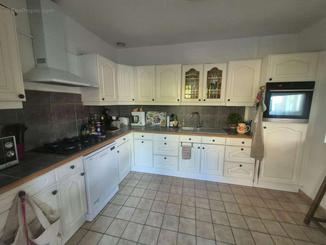 Tènement immobilier composé de 3 maison au coeur de Die - photo 8