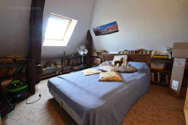 Maison 220 m² à Saint-Fraimbault  - photo 22