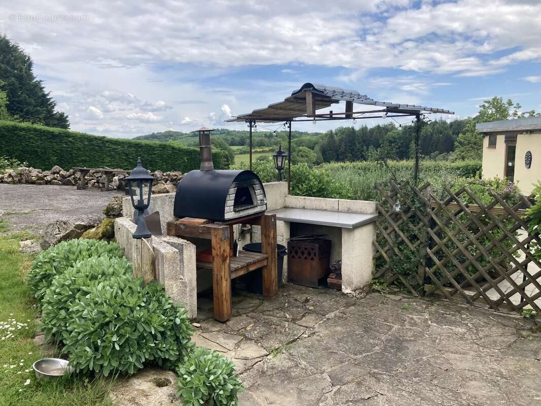 Maison à LADIGNAC-LE-LONG