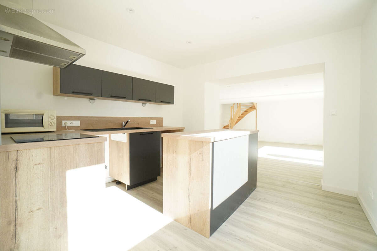 Maison Le Mans 6 pièce(s) 125 m2 - Hôpital - photo 2
