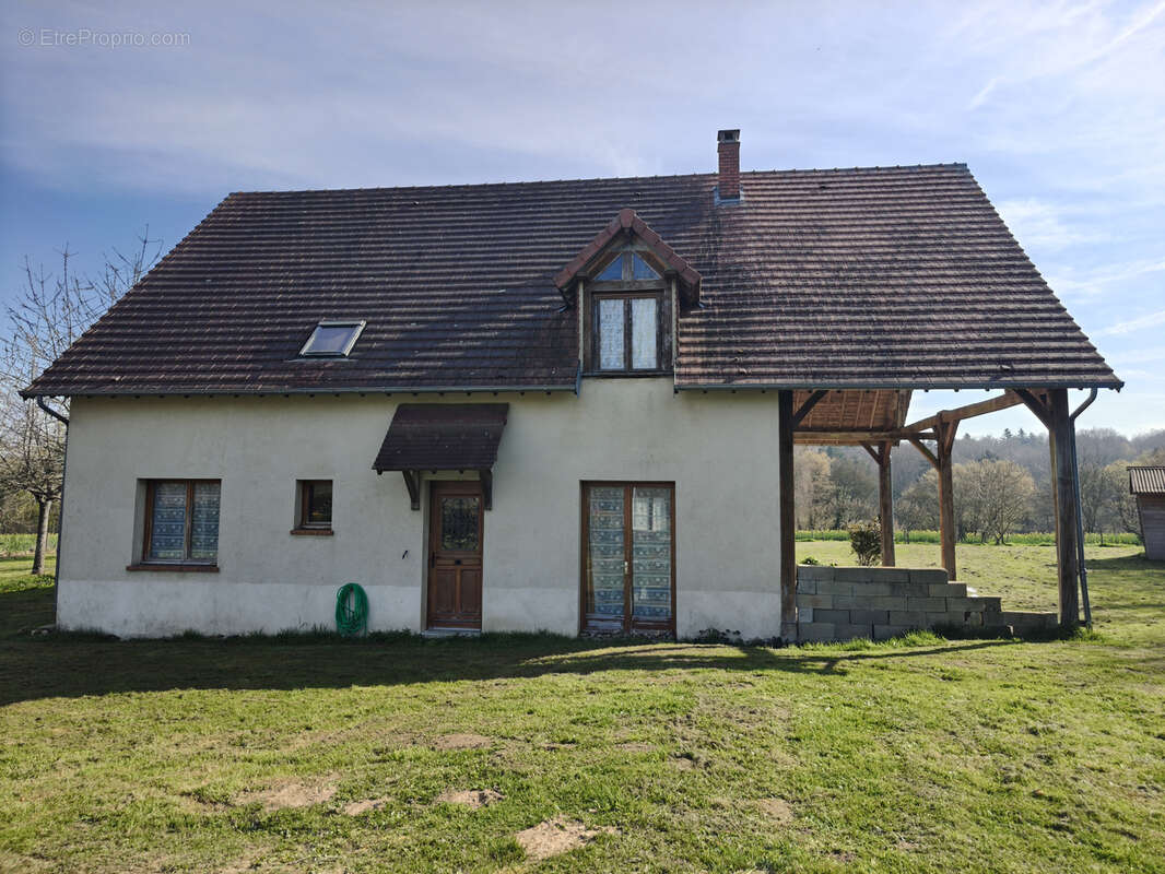 Maison à MONTREUIL-L'ARGILLE