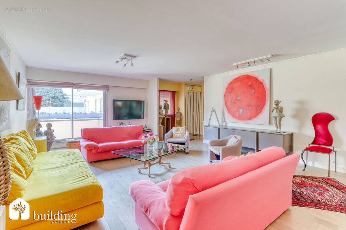 Appartement à LEVALLOIS-PERRET