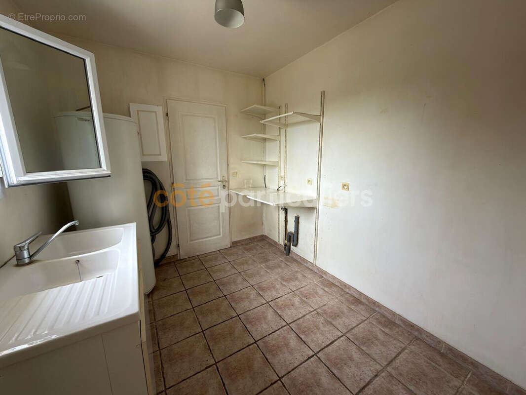 Maison à SAINT-SEBASTIEN-DE-MORSENT