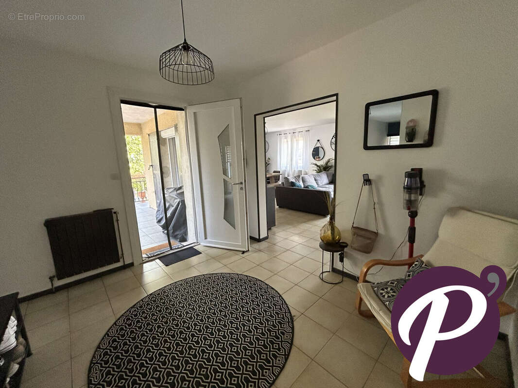 Maison 232 m² à Saint-Pierre-D'eyraud  - photo 6