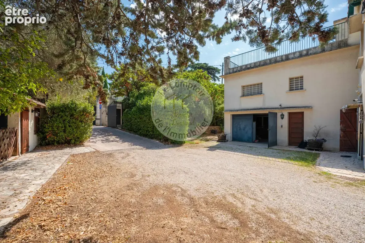 Maison familiale type 5 avec piscine, toit-terrasse et dépendances   Montolivet 12e - photo 3