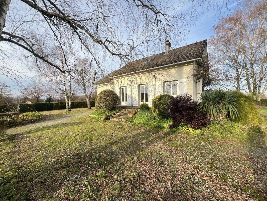 Maison à MASLEON