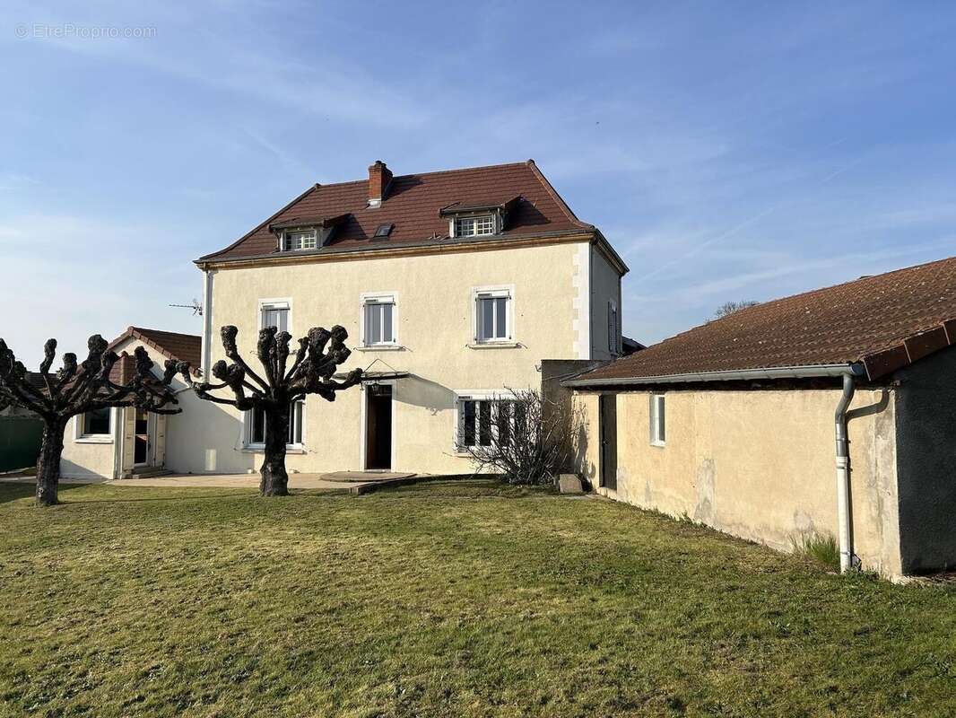Photo 3 - Maison à POUILLY-SOUS-CHARLIEU
