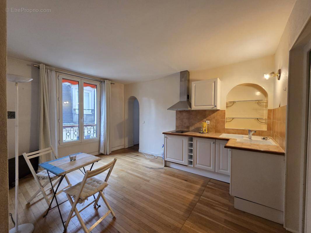 Appartement à PARIS-11E