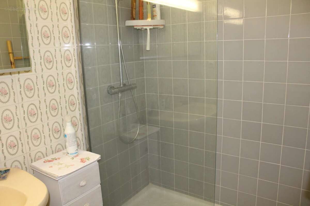 GRASSE, Beau 3 P 70m2 Terrasses vue parking intérieur - photo 13