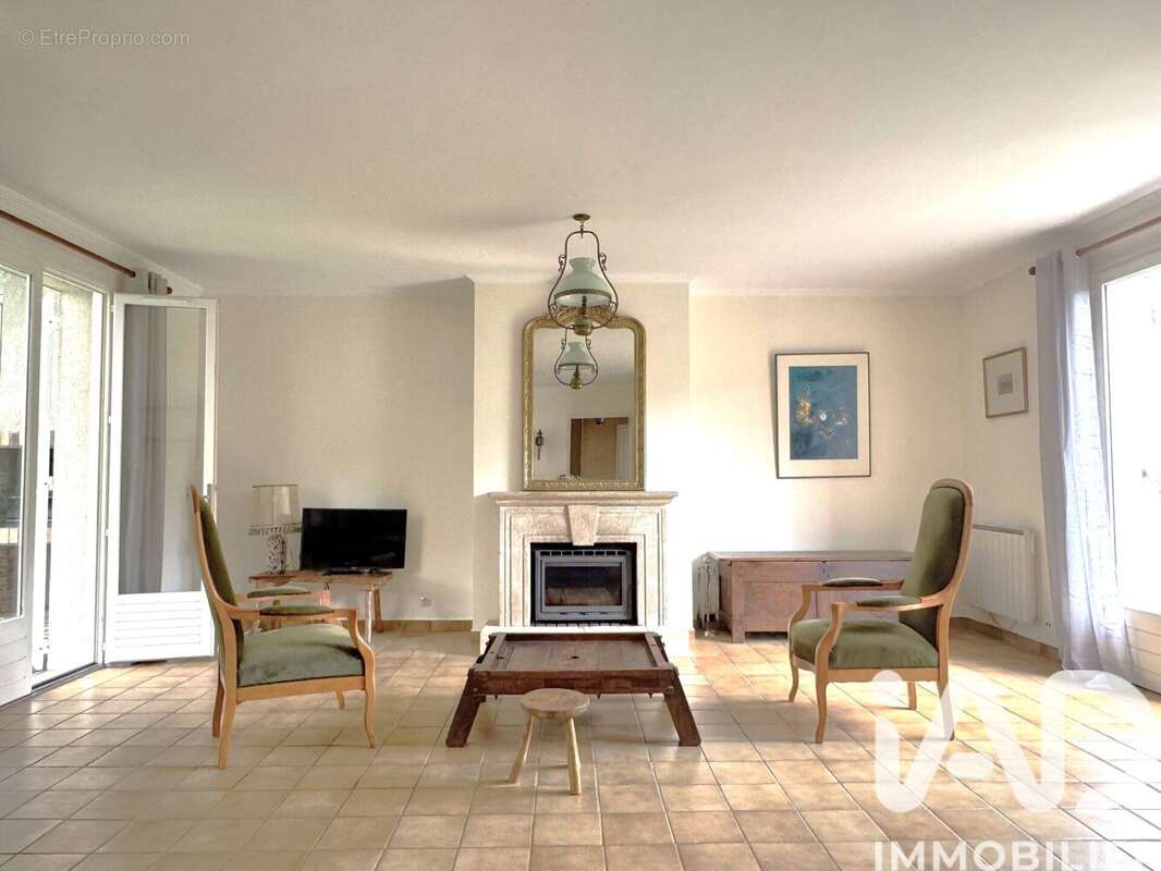 Photo 2 - Maison à LA CELLE-SAINT-CLOUD