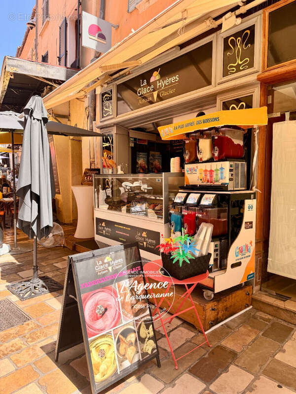 A vendre fonds de commerce glacier artisanal 27 m2 avec laboratoire ouvert 6 mois dans l'annee idealement situe dans le centre d - photo 2