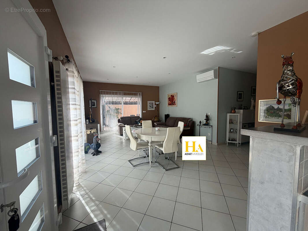 Maison à GUILHERAND-GRANGES