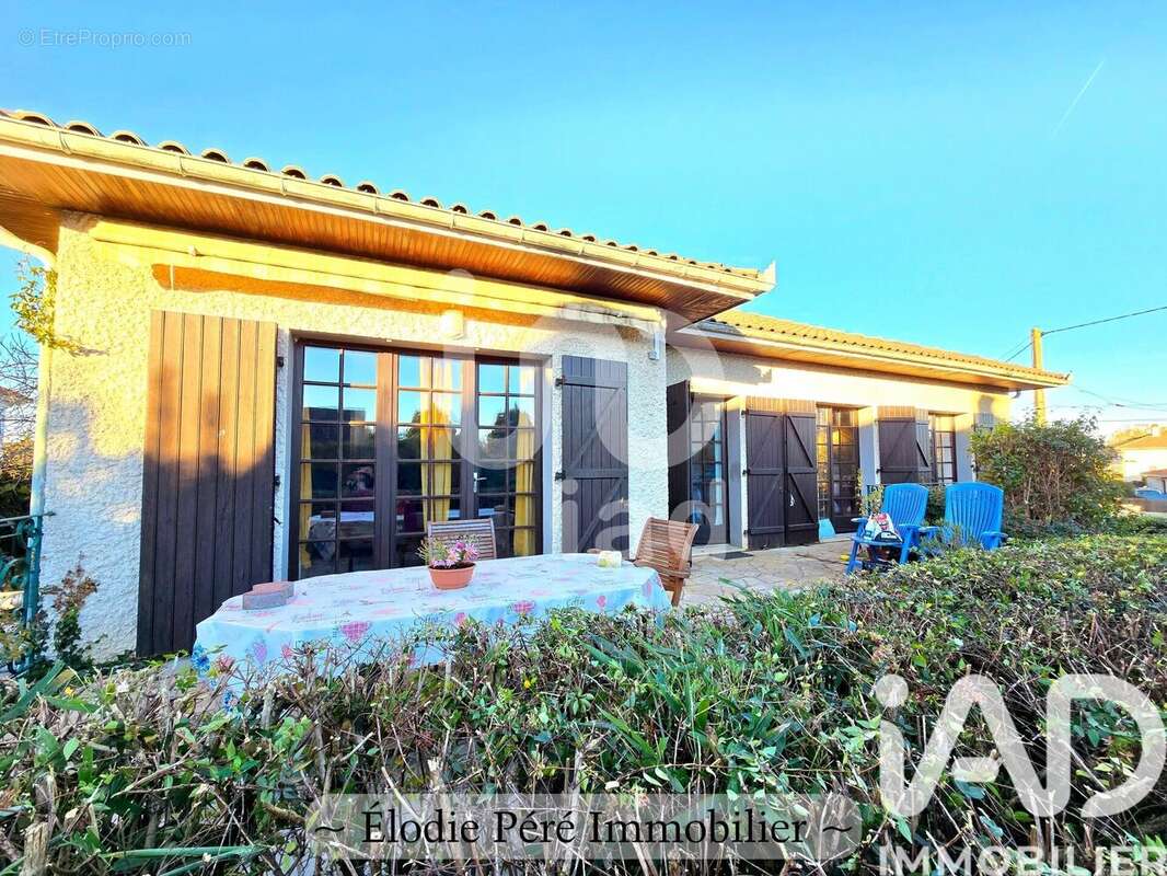 Photo 3 - Maison à JUILLAN