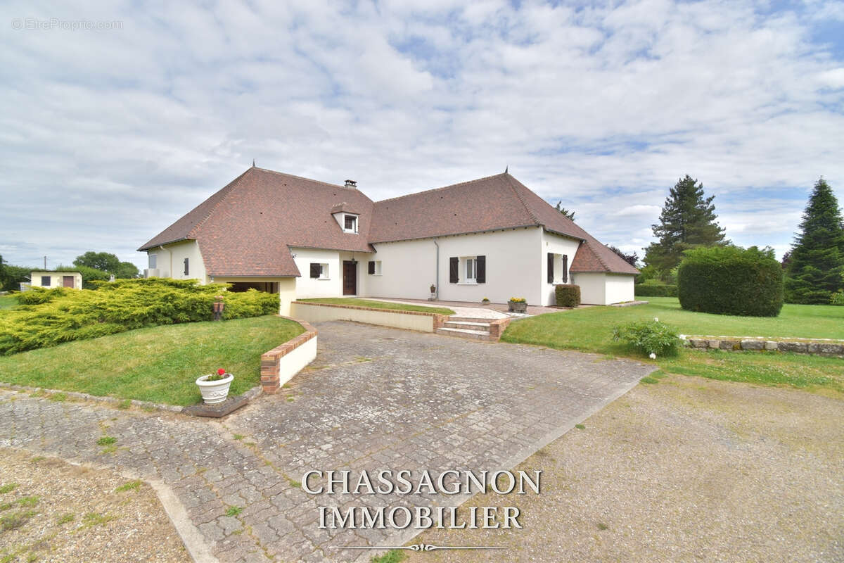 Maison à MOULINS