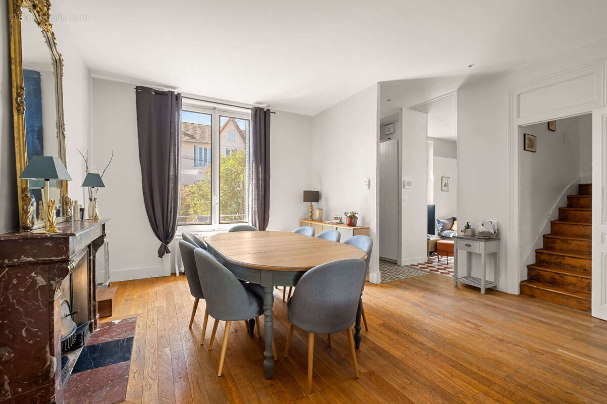 Maison à SAINTE-FOY-LES-LYON
