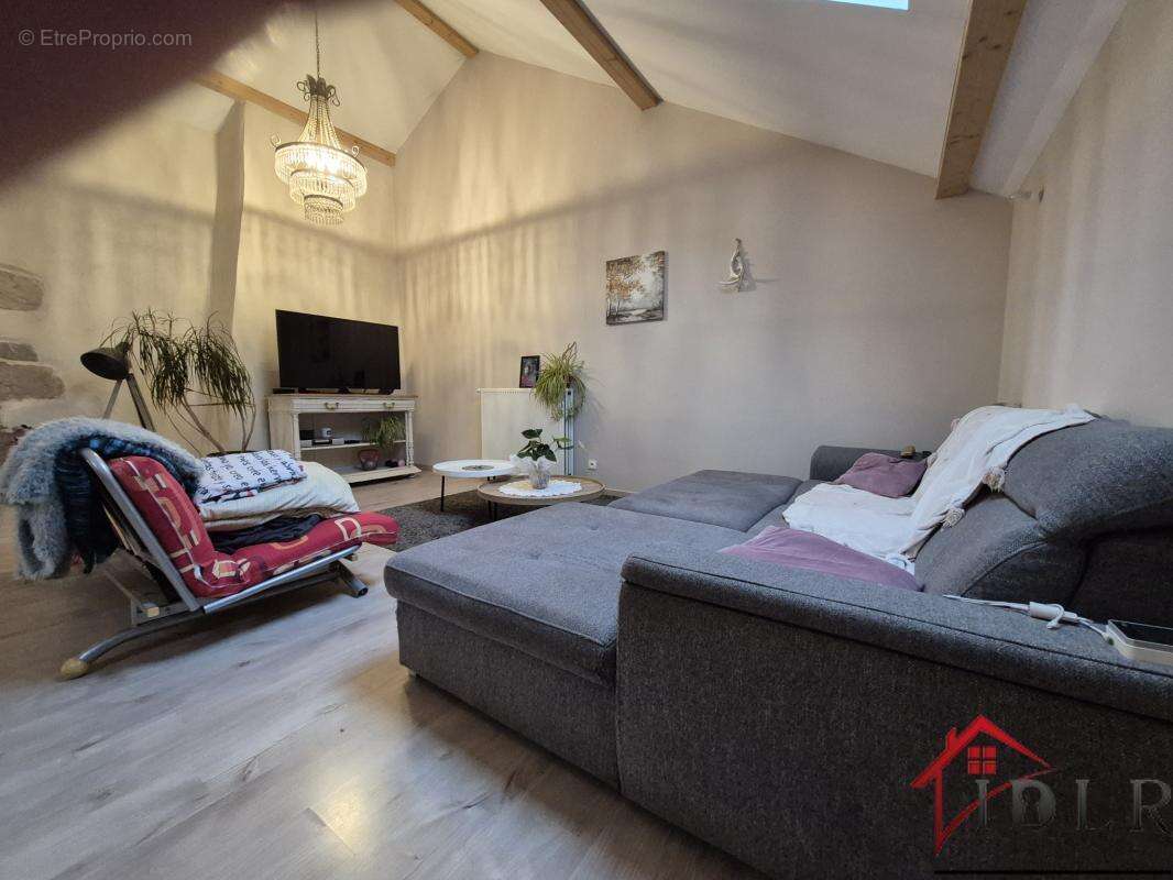 Belle ferme rénovée de 190 m2 avec terrain constructible et - photo 14