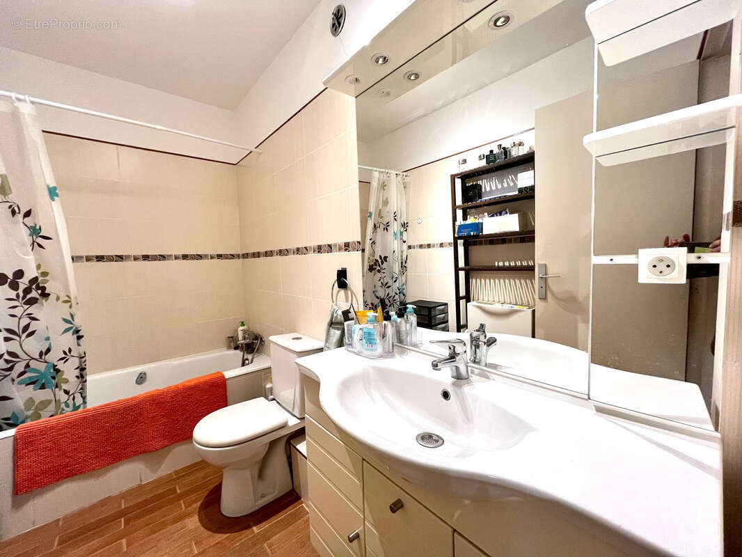 Appartement à MARSEILLE-9E