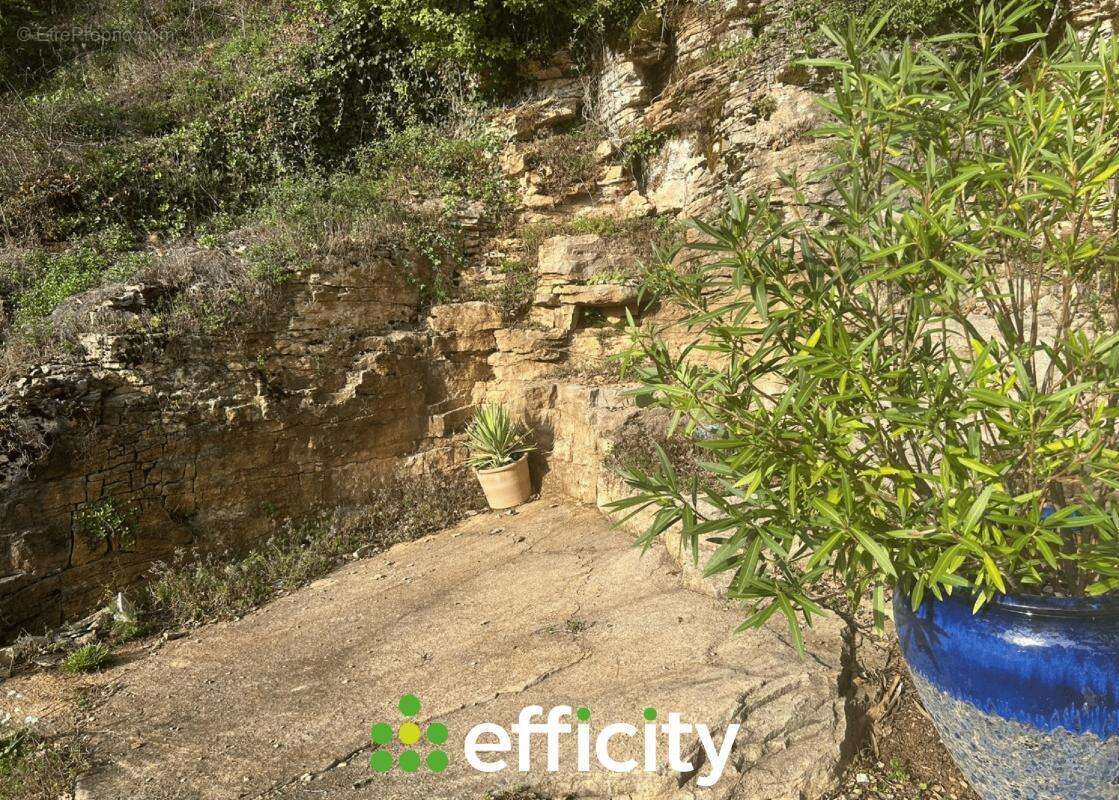 Maison à ANNOISIN-CHATELANS