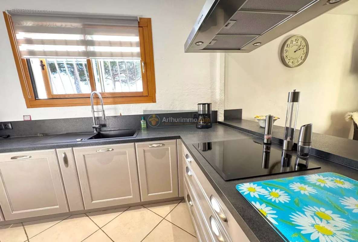 Appartement à LES ISSAMBRES