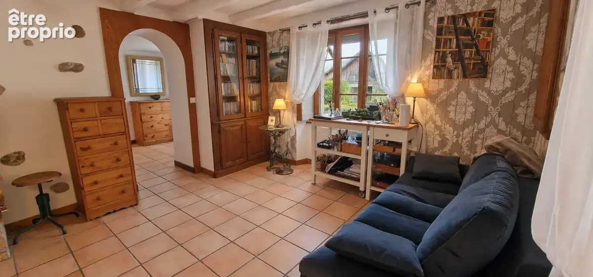 Maison à vendre 240m2 sur terrain 800m2 avec piscine à ENTRELACS - photo 5