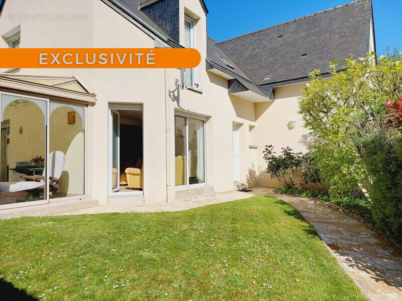 Maison à MONTREUIL-LE-GAST