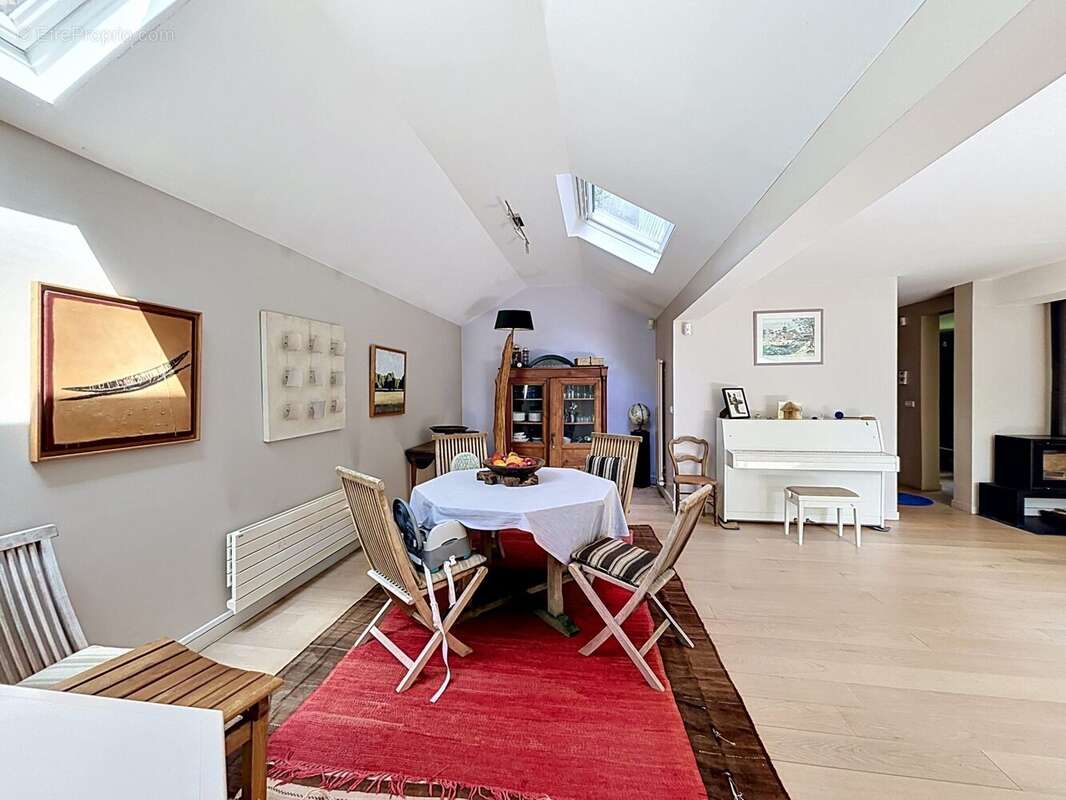 Salle à manger - Maison à JOUY-EN-JOSAS